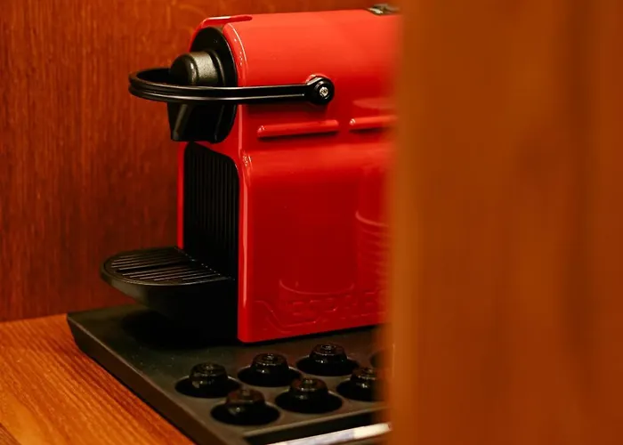 Wilson On The Bllok Hotel *